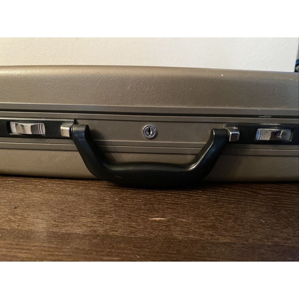 Beautiful American Tourister Grey Briefcase Attache Hard Case 60s